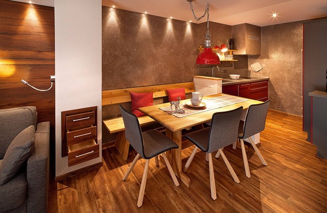 NEW Apartment "Edelweiss" in the Alpenhaus Steiner, directly at the ski slope <3