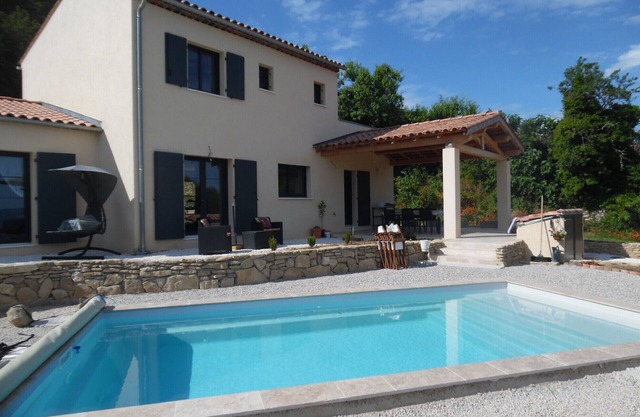 New, B&B," coeur-de-Bonnieux" WiFi and AC in beautiful Bonnieux Luberon France