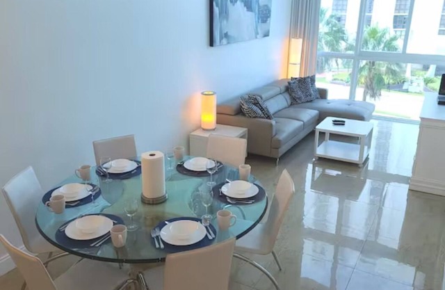 NEW BEACHFRONT 2 bedroom CONDO-HOTEL with parking and direct beach access