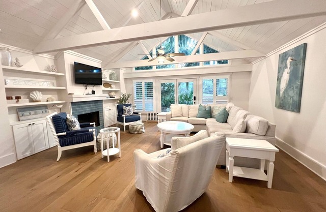 New! Beachhouse with Gazebo 0.5 to beach
