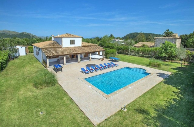 NEW beautiful villa walking distance to Pollença village