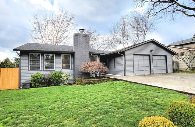 NEW!Beaverton Haven with yard; Pets Allowed
