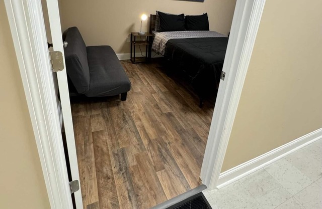 New Bedroom with share bathroom