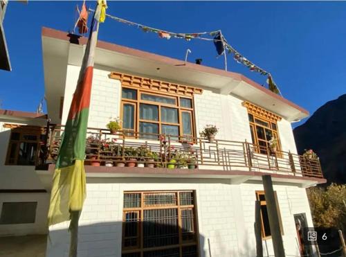 New Buddha Homestay By StayApart