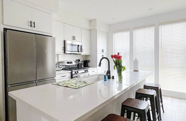 New Build Home in Anaheim Minutes to Disneyland & OC Medical Centers