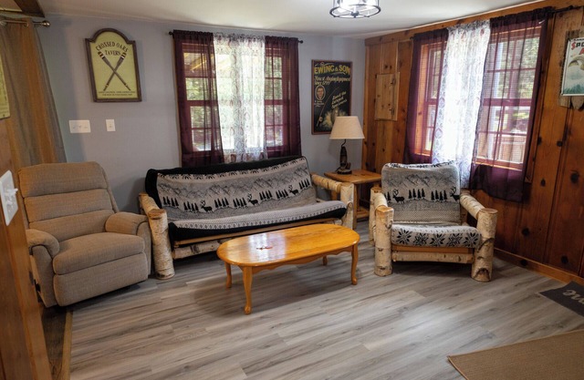 New Cottage 5 at the King Creek Lodge and Marina