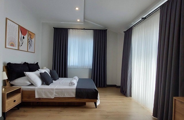 New Flat&Large Living Space(5) Close to Lara Beach