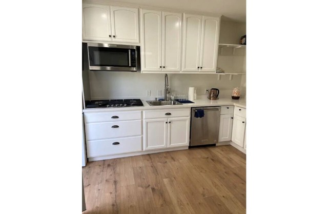 New Guesthouse! w/Full Kitchen!