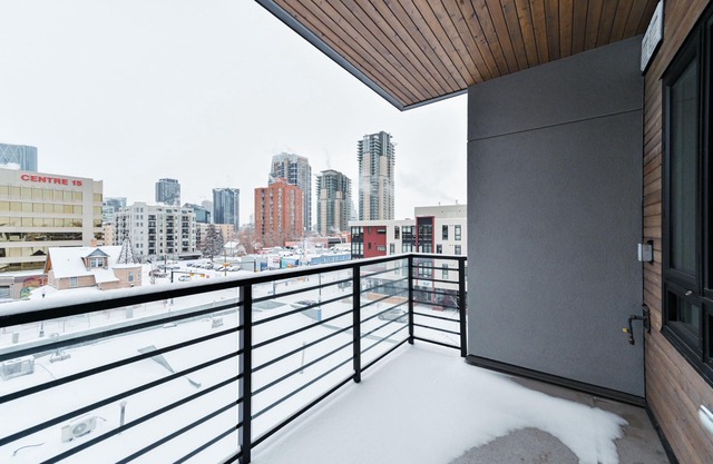 NEW! | Heated Parking | Heart of DT | Sofa Bed | Mins to Saddledome