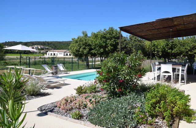 NEW: House 6 pers with private pool at 700m from the village shops