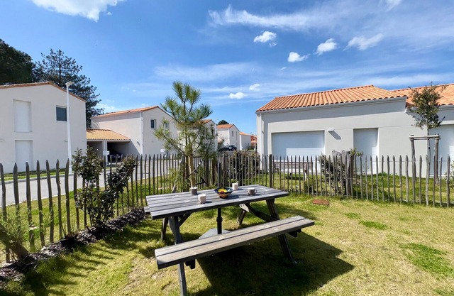 New house near forest, 2 bedrooms, private parking