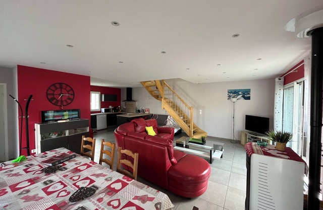 New house, quiet, comfortable and close to everything