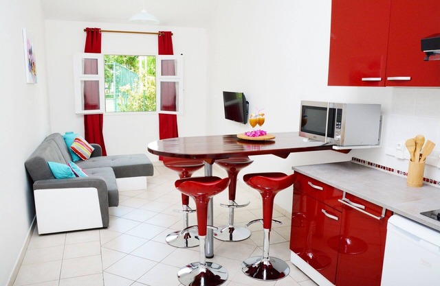 New landlord! 2 bedrooms, renovated, at a Creole village, near beach, parking