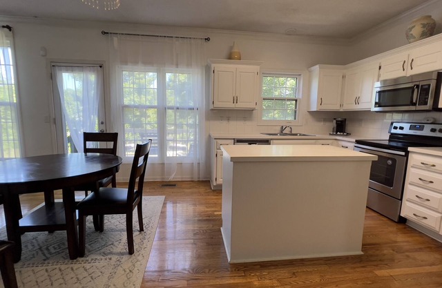 New large modern expansive private Home