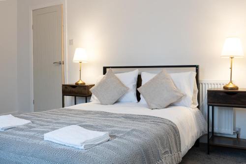 New listing - Stunning 3 Bedroom Levenshulme Home Sleeps 7
