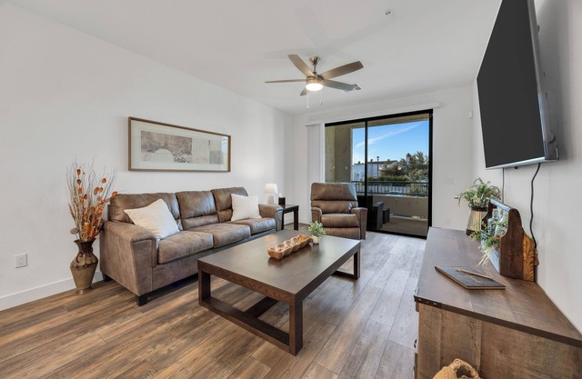 NEW! Luxurious, Beautiful Condo located in the heart of Chandler