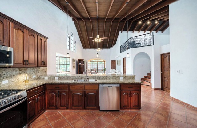 NEW! Luxury Loft in 5-Star Resort Walk to Town King Deck Views W/D