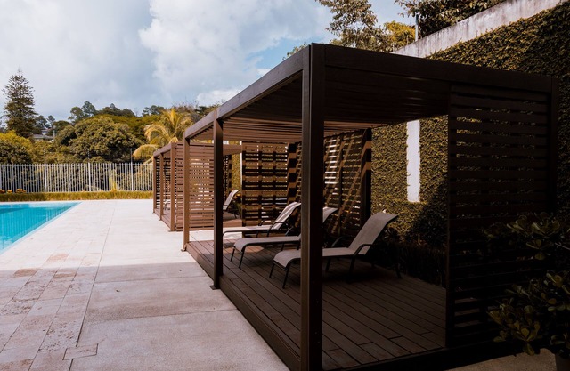 New Luxury Loft with Pool by Corporate Stays