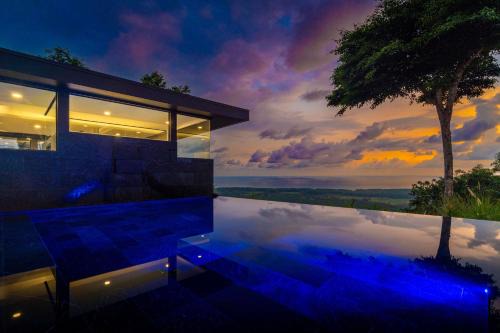 New Luxury! Panoramic Views-pool-private-gated
