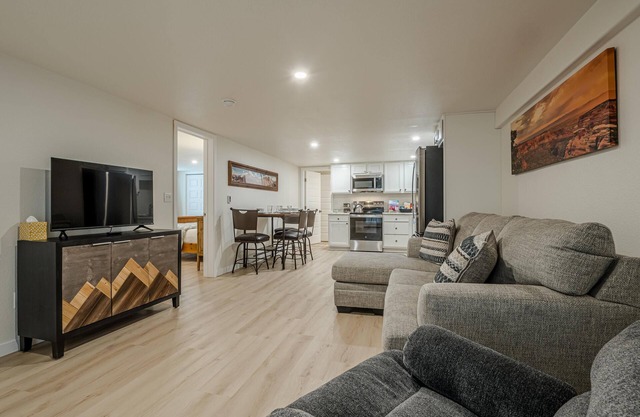 NEW! MoJoe: New Build Close to Biking Trails