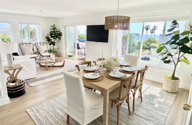 New! Redondo Beach Remodel, Ocean Views ~ Walk 1 block to Beach & Pier