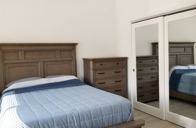 New & Spacious Townhouse Unit Enn