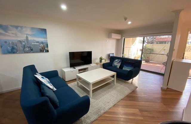 New to VRBO: Quiet 2 bedroom Apt in the heart of old Kingston
