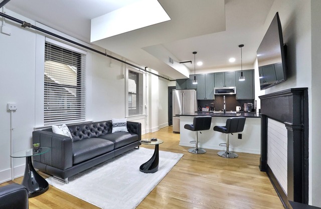 NEW~UrbanMiNimalist~ Condo: OTR + Parking
