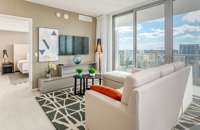 New2019 Cornersuite Spectacular WaterViews