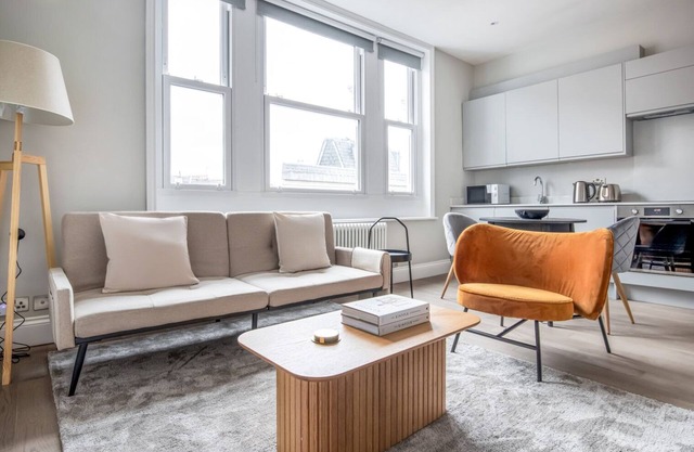 Newly Built Fulham 1BR nr Parsons Green Tube, by Blueground