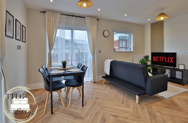 Newly-Built Urban Retreat by TTLG