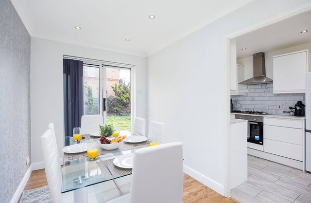 Newly refurbished charming 3-Bed House in Barking