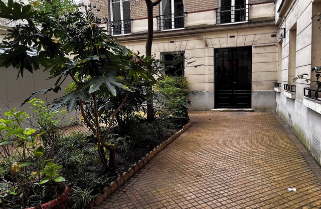 Newly remodeled elegant apt near Eiffel Tower and rue Cler