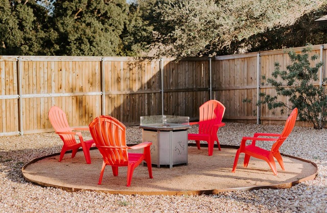 Newly remodeled house with amazing backyard - 5 mins to Tech/UMC