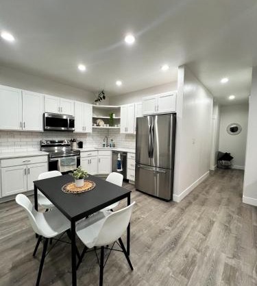 Newly Remodeled Luxury Ski and Relax Retreat