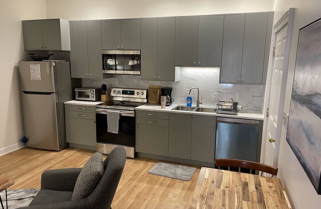 Newly renovated 2BR in downtown Staunton. Apt A