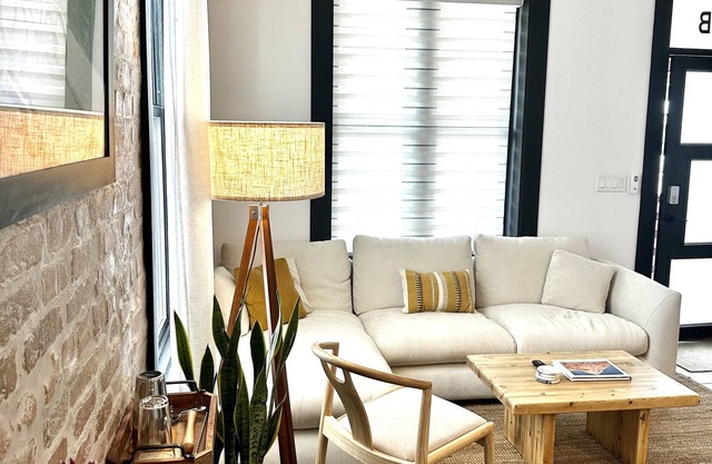 Newly-Renovated Historic Hideaway w/all new furnishings + appliances