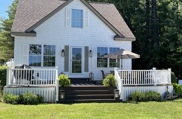 NH Lakes Region Lakefront Home for rent in Wakefield NH