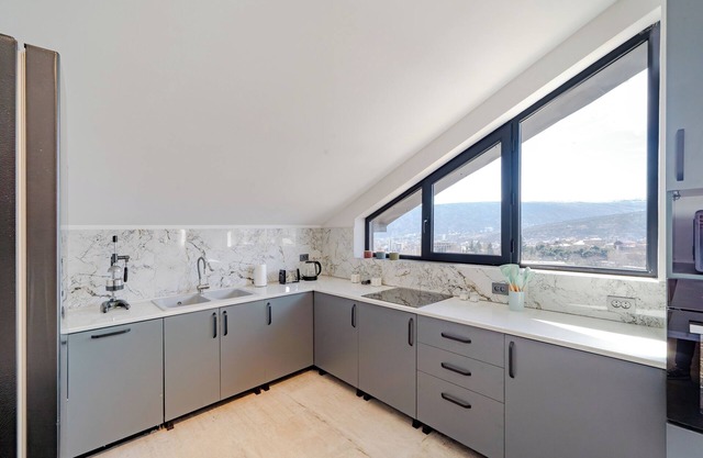Niabi 3BDR Mansard