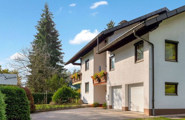 Nice apartment for 4 guests with WIFI, TV, terrace, pets allowed and parking