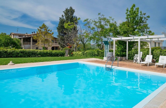 Nice apartment for 4 guests with pool, A/C, WIFI, TV, patio and pets allowed