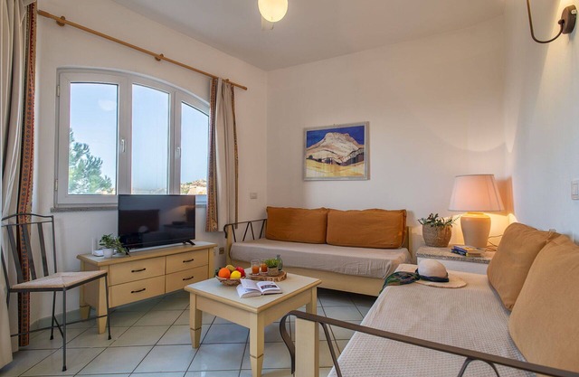Nice apartment for 4 people with WIFI, pool, A/C, TV, terrace and pets allowed