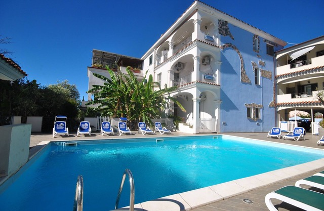 Nice apartment 55 m2, 1st floor incl. 15 m2 veranda for 3 persons with 70m2 pool