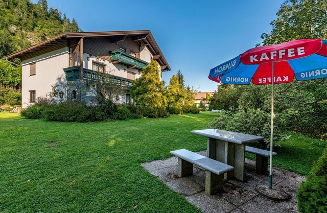 Nice apartment for 4 people with WIFI, TV, patio and pets allowed