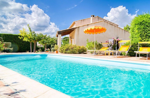 Nice apartment for 8 people with private pool, WIFI, TV and terrace