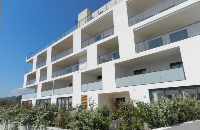 Nice apartment for 2 guests with WIFI, A/C, pool, TV and terrace