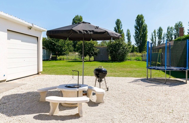 Nice apartment for 5 people with WIFI, A/C, TV and balcony
