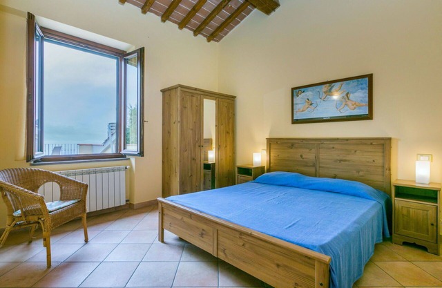 Nice apartment for 2 guests with pool, WIFI, TV, terrace, pets allowed, panoramic view and parking