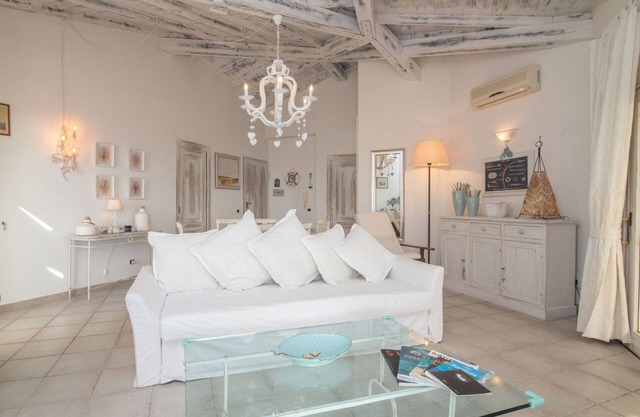 Nice apartment for 4 guests with WIFI, pool, A/C, TV, terrace and parking