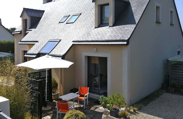 Nice apartment for 4 people with WIFI, TV, terrace, pets allowed and parking